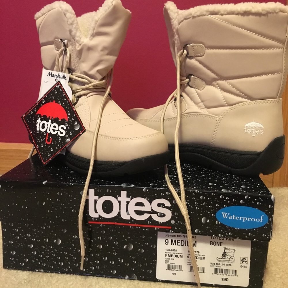 Totes waterproof winter boots. Never worn!